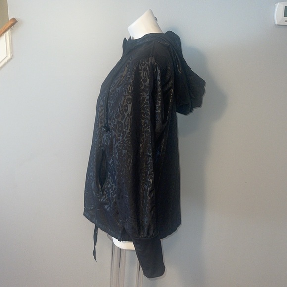 Zyia Active Black bomber jacket. Black Cheetah print. Windbreaker style. READ - Picture 9 of 16